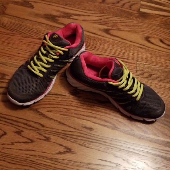 Shoes - Picture 3 of 4